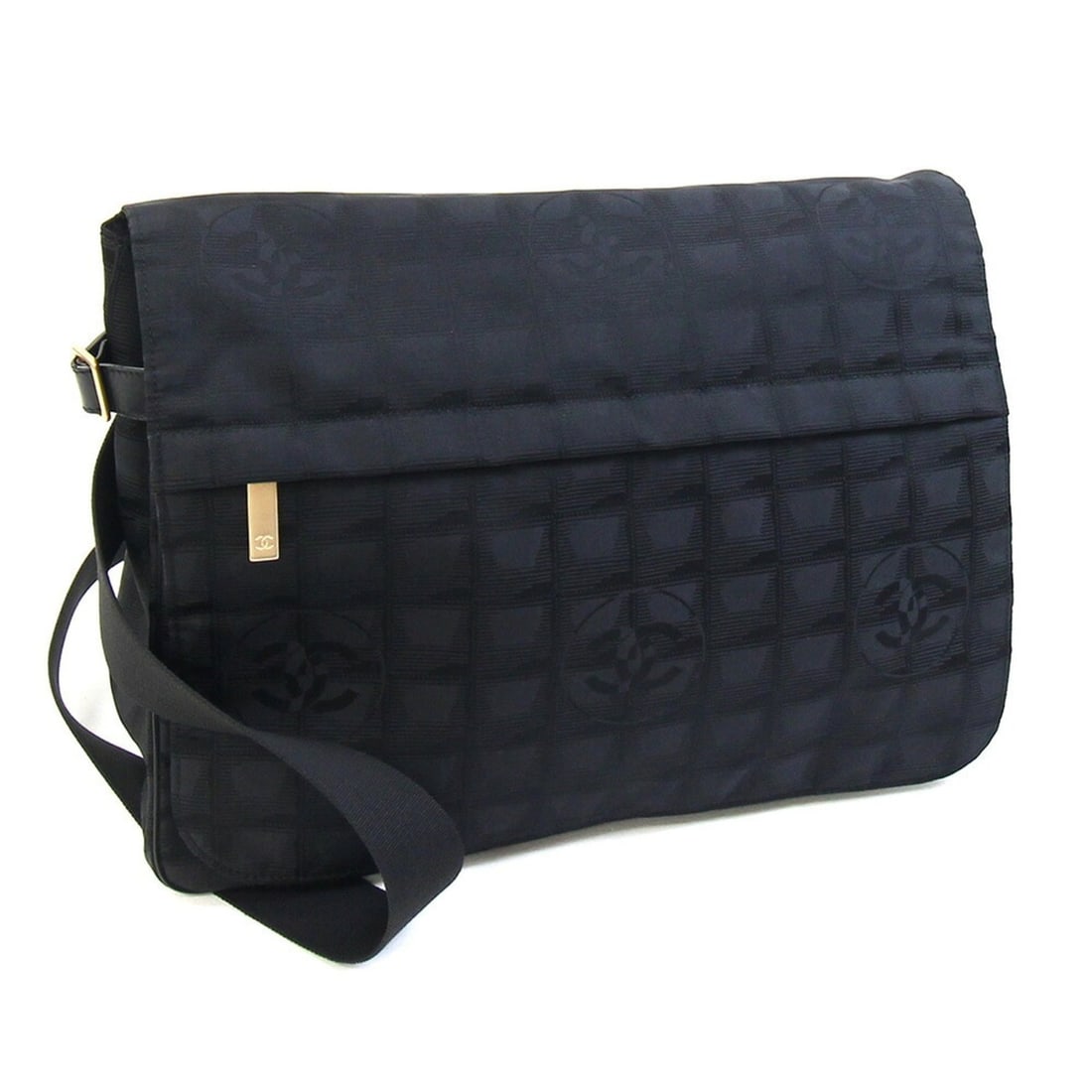 Chanel Shoulder Bag New Travel Line A29348 Black Nylon Handbag for Women CHANEL