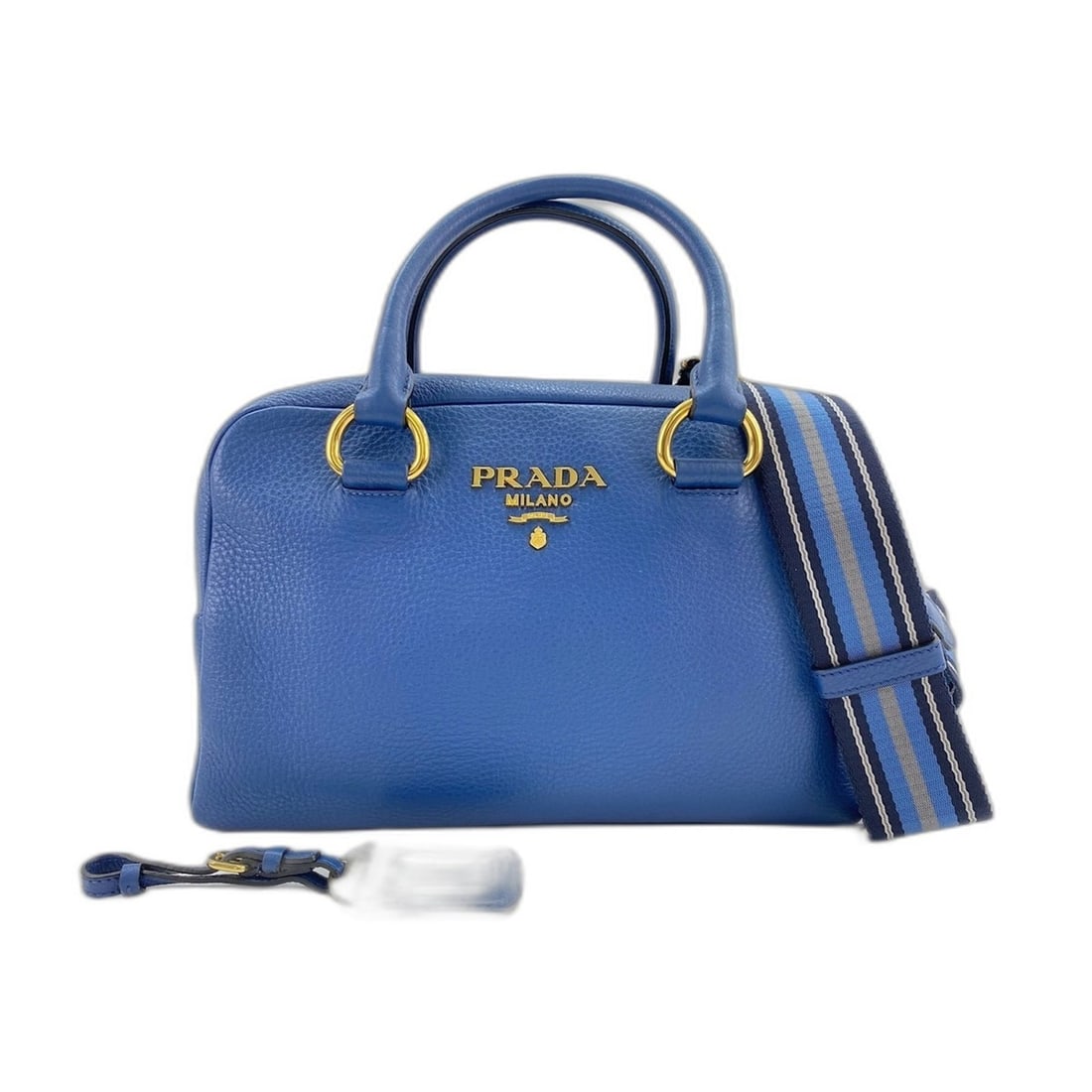 Prada shoulder bag, blue: --- Catalog ---Category: SizeHandle Drop: 10.00cm / 3.94''Size (HxWxD): 20cm x 28cm x 10cm / 7.87'' x 11.02'' x 3.93''Strap Length: 127cm / 49.99''Category: DesignType: Shoulder bagColor: BlueGender: 