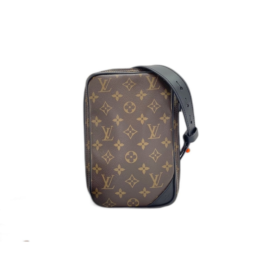 Louis Vuitton Solar Ray Shoulder Bag, Brown: --- Catalog ---Category: SizeSize (HxWxD): 23cm x 15cm x 5cm / 9.05'' x 5.9'' x 1.96''Category: DesignType: Shoulder bagColor: BrownGender: MenCategory: GeneralBrand: Louis Vuitton--- Item List