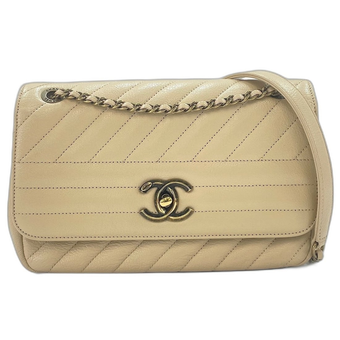 Chanel Diagonal Quilted Shoulder Bag, Beige: --- Catalog ---Category: SizeSize (HxWxD): 15cm x 23cm x 6cm / 5.9'' x 9.05'' x 2.36''Category: DesignType: Shoulder bagColor: BeigeGender: WomenCategory: GeneralBrand: Chanel--- Item List