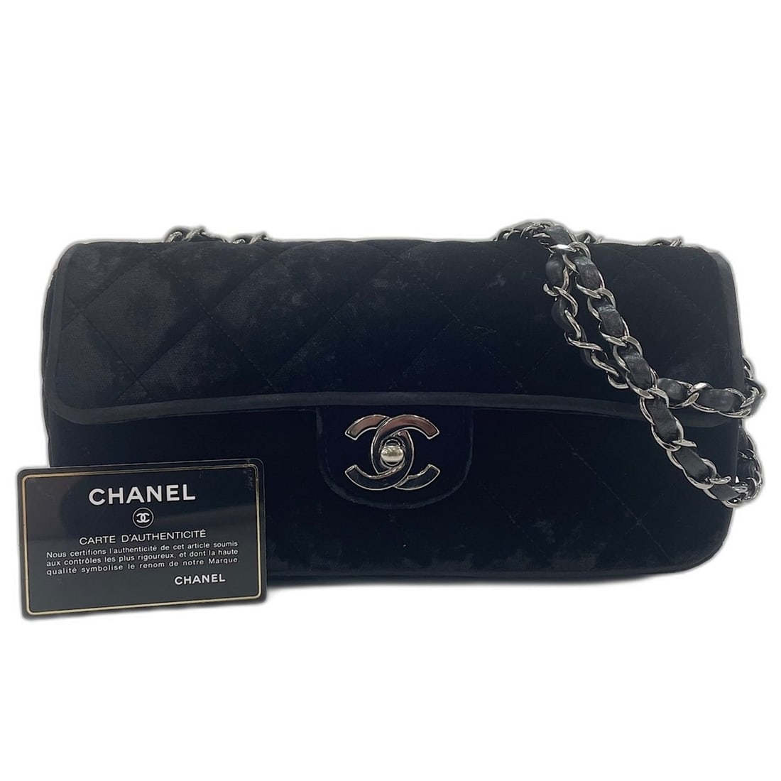 Chanel Matelassé Shoulder Bag, Black: --- Catalog ---Category: SizeSize (HxWxD): 12cm x 26cm x 5cm / 4.72'' x 10.23'' x 1.96''Strap Length: 52cm / 20.47''Category: DesignType: Shoulder bagColor: BlackGender: WomenCategory: GeneralLine: