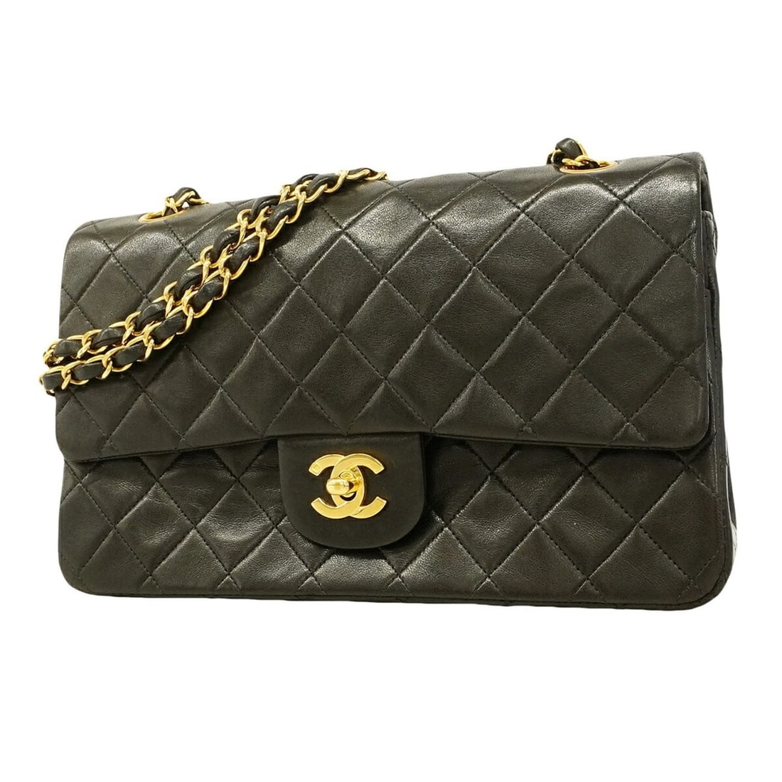 Chanel Matelassé Shoulder Bag, Double Flap, Chain, Lambskin, Black, Women's: --- Catalog ---Category: SizeSize (HxWxD): 16cm x 25cm x 7cm / 6.29'' x 9.84'' x 2.75''Category: DesignType: Shoulder bagColor: BlackGender: WomenMaterial: Leather Hardware Color: GoldLeather/Fur Type