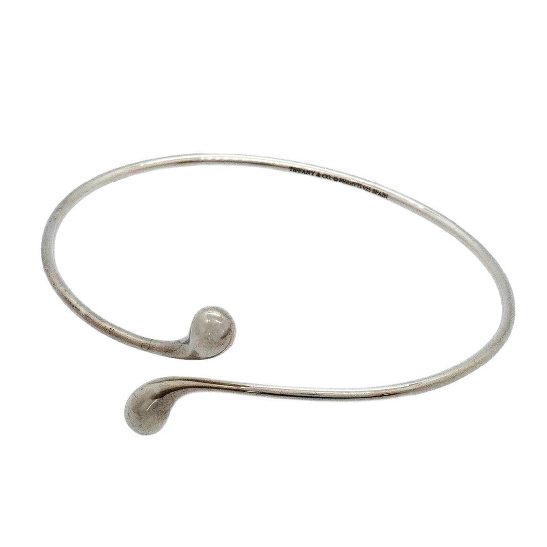 Tiffany & Co. Teardrop Bangle, Sterling Silver 925, Women's: --- Catalog ---Category: SizeLength: 18cm / 7.08''Category: DesignType: BangleGender: WomenMaterial: Silver 925Category: GeneralBrand: Tiffany--- Item List ---Section: ConditionRanking: Rank AB Used -
