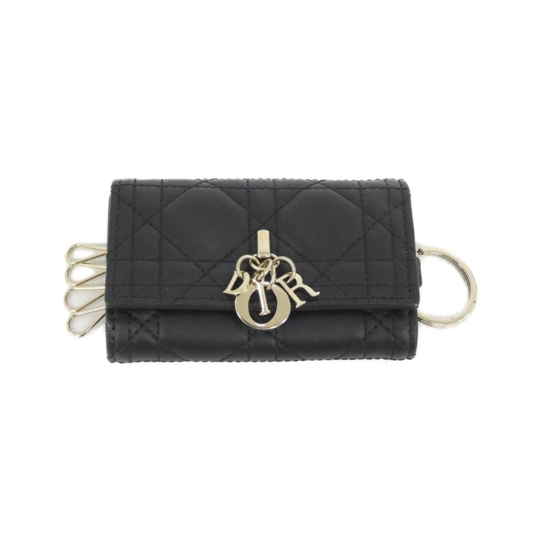 Christian Dior My Aster S0983ONMJ Key Case: --- Catalog ---Category: DesignType: KeycaseColor: BlackGender: WomenMaterial: Leather Leather/Fur Type: LambskinCategory: GeneralMPN: S0983ONMJBrand: Christian DiorCategory: Physical PropertiesSize (