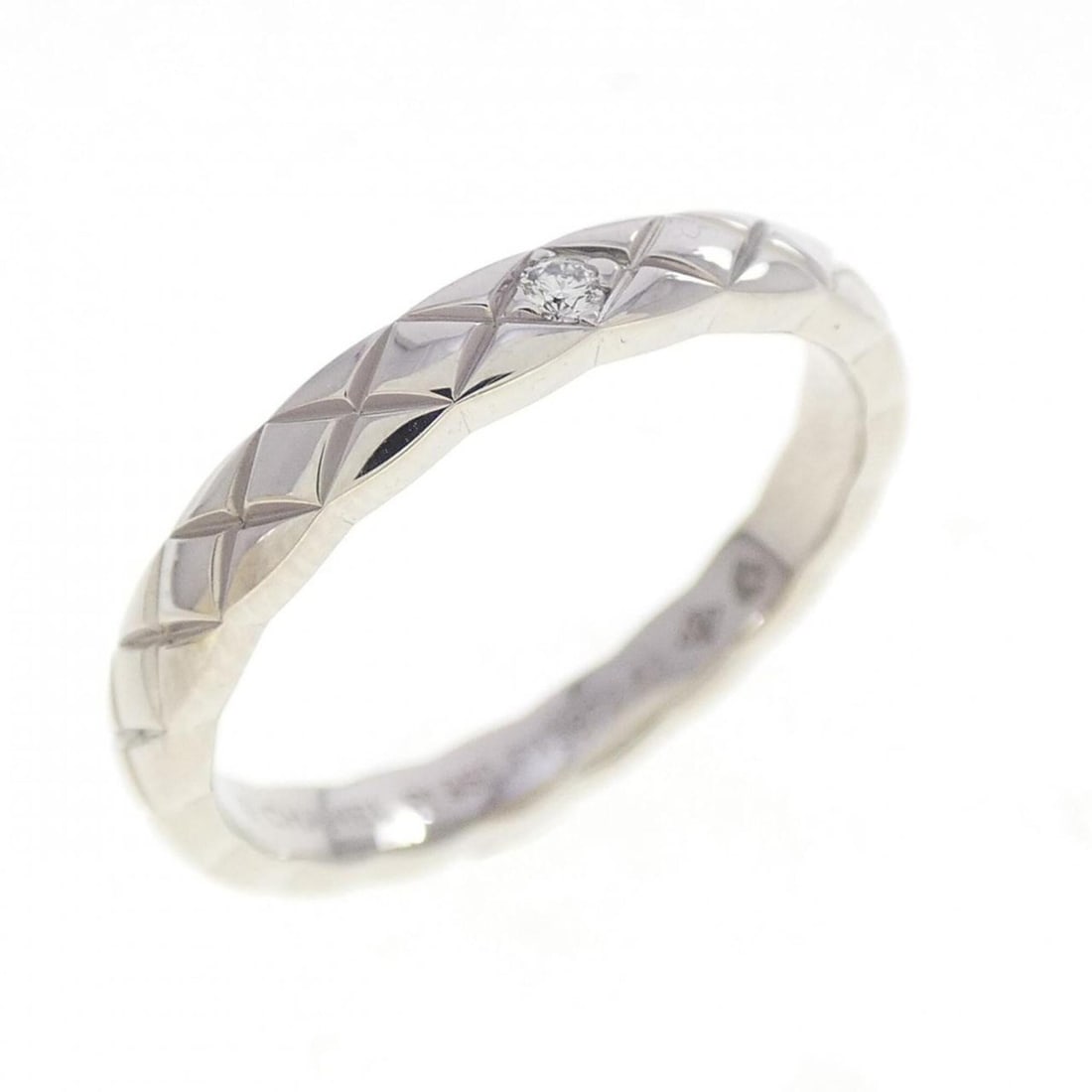 Chanel Coco Crush Small Ring: --- Catalog ---Category: SizeUS Size: 6.5Brand Size: 53Category: DesignType: Band ringColor: PlatinumStone: DiamondGender: WomenMaterial: Platinum 950Category: GeneralMPN: J11354Brand: Chanel--- Item 