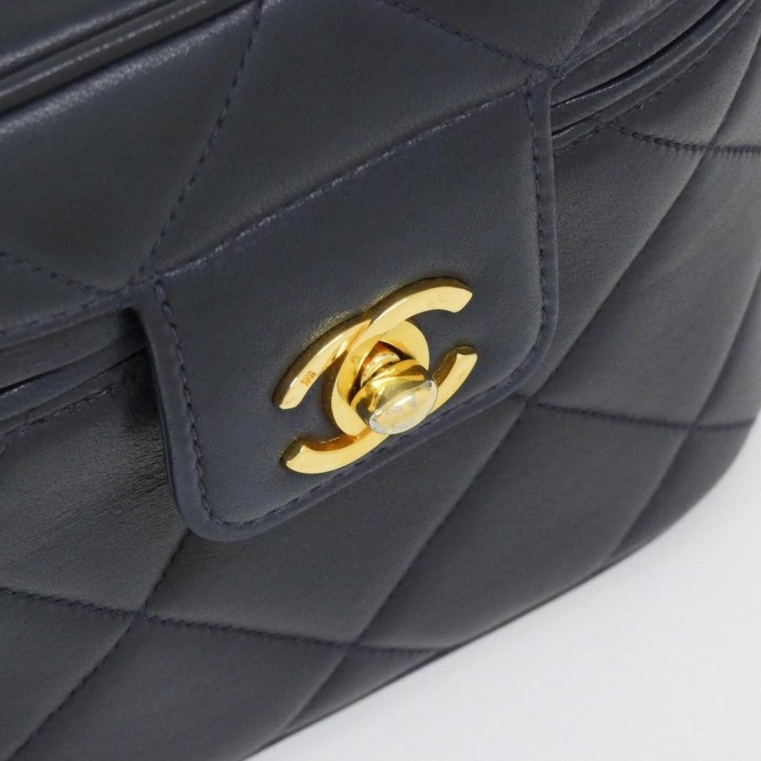 Chanel handbag - 5