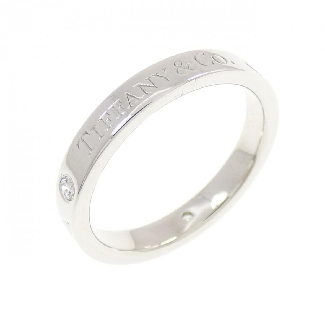Tiffany Band Ring: --- Catalog ---Category: SizeJP Size: 10US Size: 5.5Category: DesignType: Band ringGender: WomenMaterial: Platinum 950Category: GeneralBrand: Tiffany--- Item List ---Section: ConditionRanking: Rank