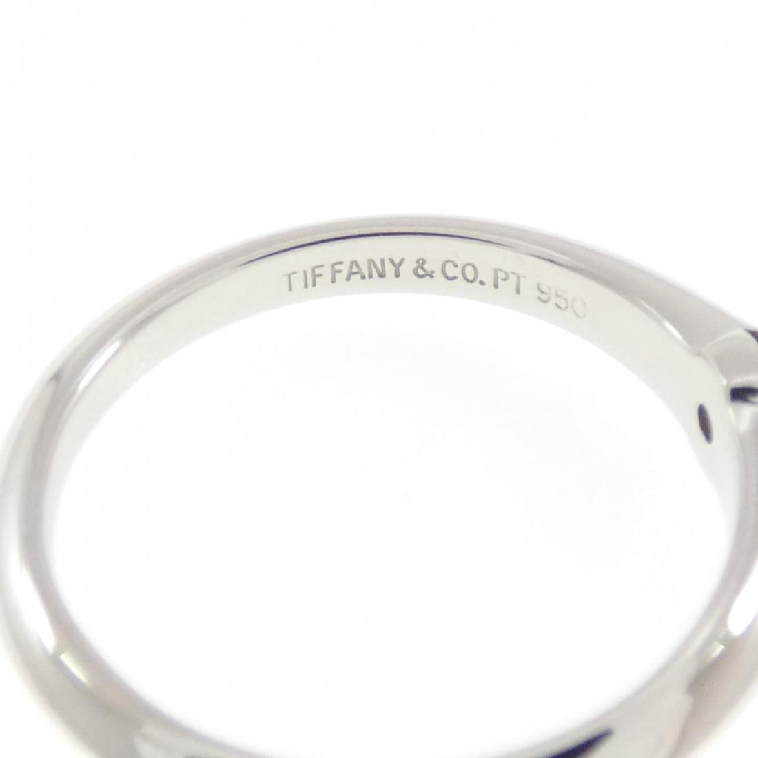 Tiffany Classic Solitaire Ring 0.43ct E VVS2 - 4