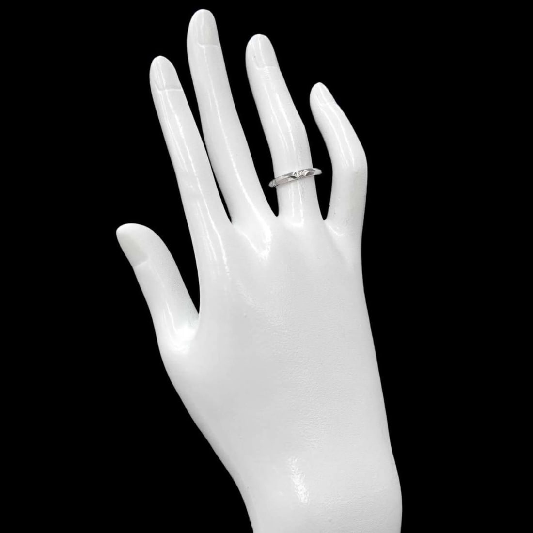 Van Cleef & Arpels Perlee Medium Ring - 6