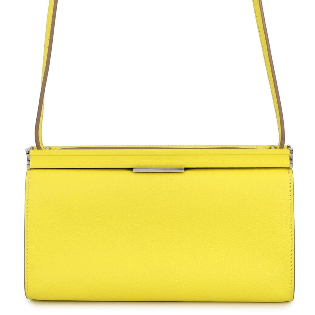 Hermes Click H 21 Lime Evercolor Shoulder Bag (D stamp) HERMES Handbag: --- Catalog ---Category: SizeSize (HxWxD): 12cm x 21cm x 5cm / 4.72'' x 8.26'' x 1.96''Category: DesignType: Handbag, Shoulder bagColor: LimeGender: WomenCategory: GeneralBrand: HermesCountry of