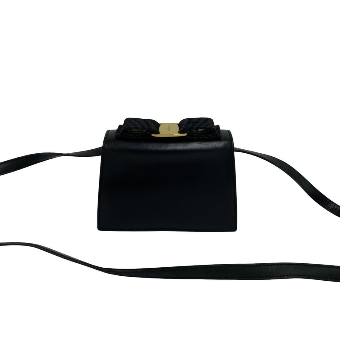 Salvatore Ferragamo Vintage Vara Ribbon Logo Hardware Leather Shoulder Bag Black 21339: --- Catalog ---Category: SizeSize (HxWxD): 10cm x 14.5cm x 5cm / 3.93'' x 5.7'' x 1.96''Category: DesignType: Shoulder bagColor: BlackGender: WomenMaterial: Leather Category: GeneralBrand: Salvatore F