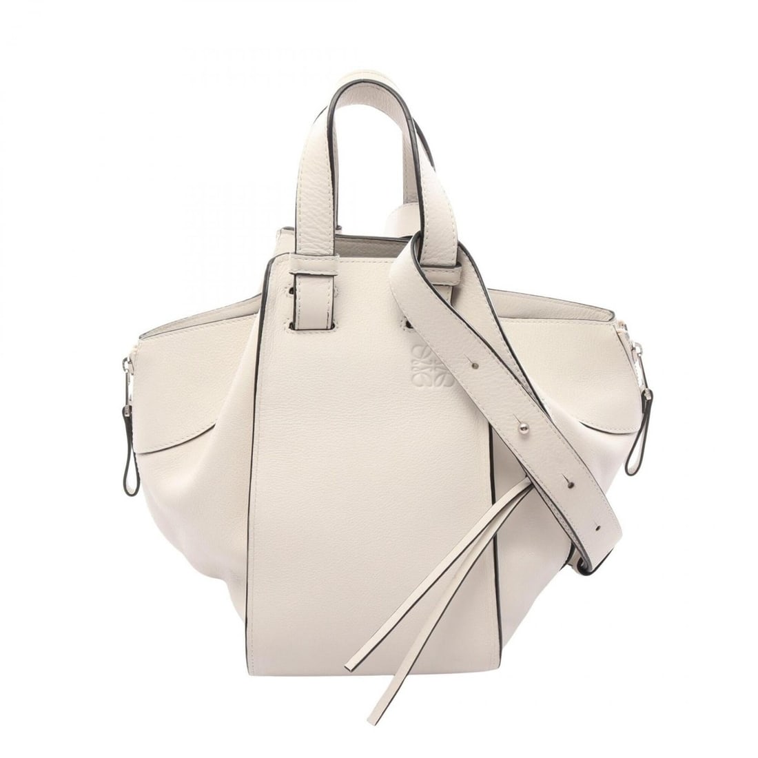 Loewe Hammock Bag Small 2-Way Handbag Leather Women's White: --- Catalog ---Category: SizeSize (HxWxD): 25cm x 14cm x 25cm / 9.84'' x 5.51'' x 9.84''Category: DesignType: HandbagColor: WhiteGender: WomenMaterial: Leather Category: GeneralBrand: Loewe--- Item Li
