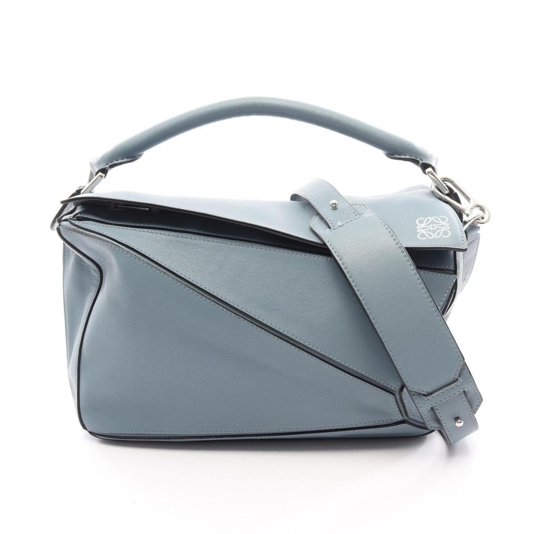 Loewe Puzzle Bag Medium 2-Way Handbag Leather Women's Blue: --- Catalog ---Category: SizeSize (HxWxD): 18cm x 29cm x 12cm / 7.08'' x 11.41'' x 4.72''Category: DesignType: HandbagColor: BlueGender: WomenMaterial: Leather Category: GeneralBrand: Loewe--- Item Li