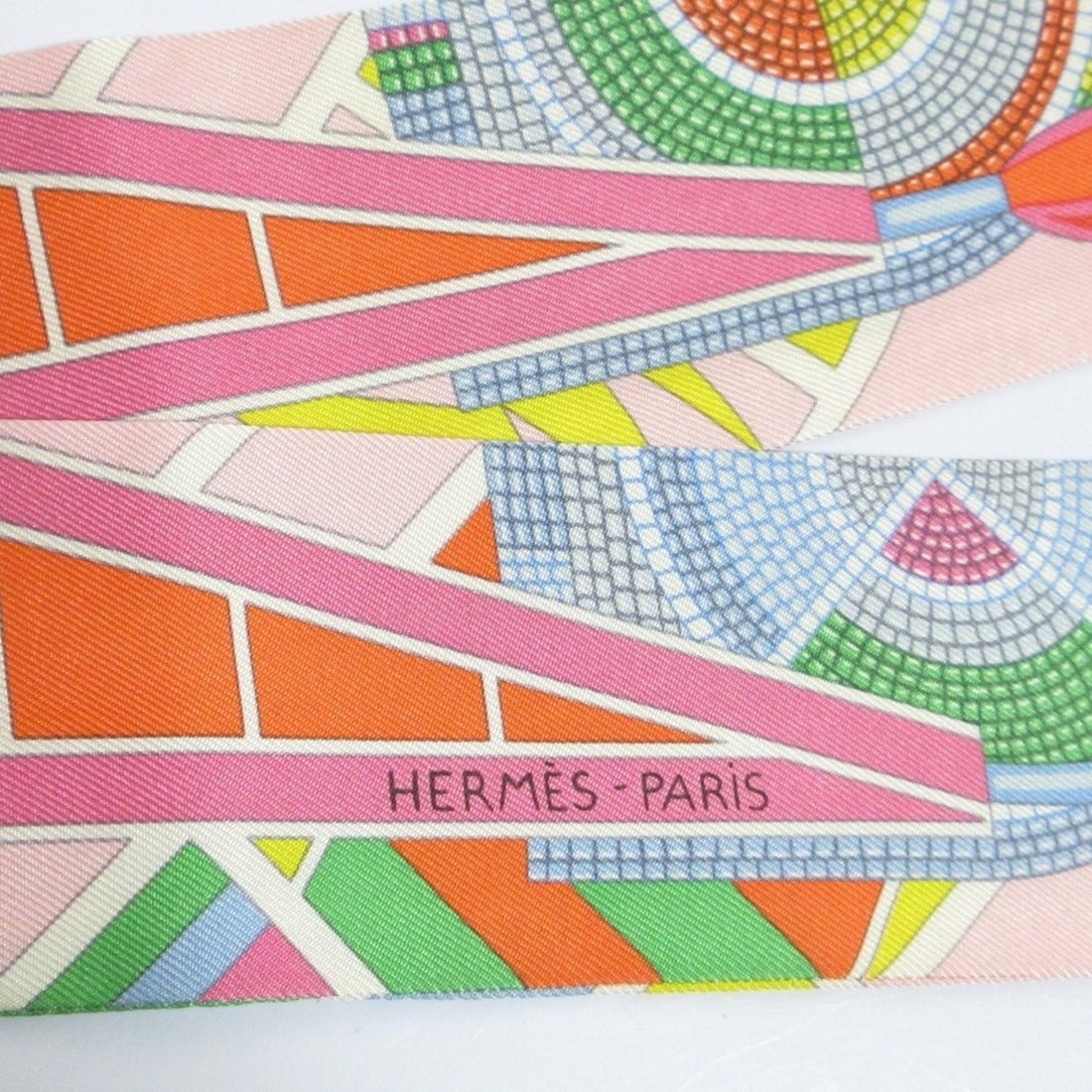 HERMES Twilly "L'art indien des plaines" Prairie Indian Art Ribbon Scarf, Pink, Women's (1 of 9)