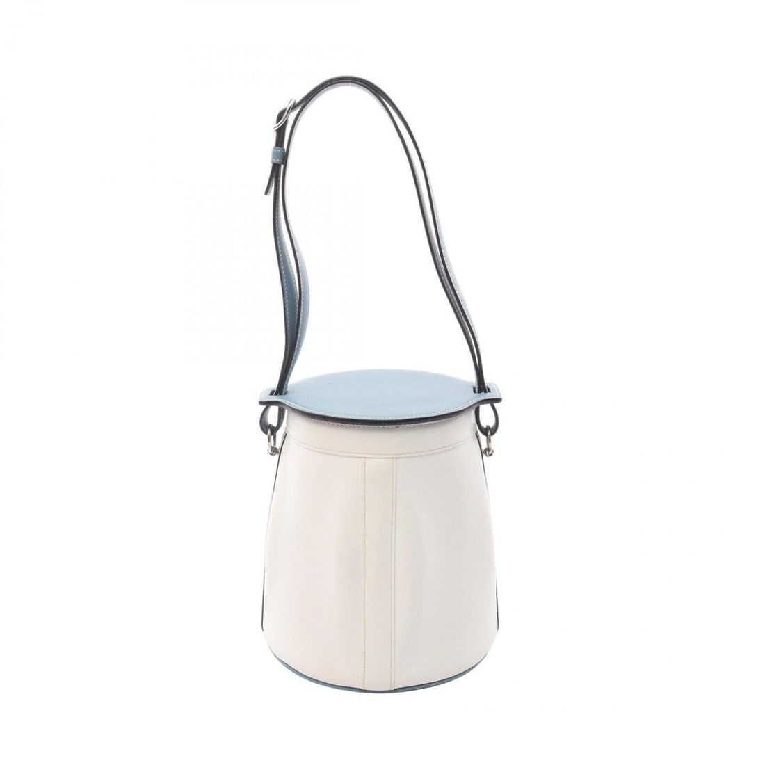 Hermes Hermès Farming PM Picolore Shoulder Bag/Handbag Leather Epsom Women's White/Blue/Blue Jean: --- Catalog ---Category: SizeSize (HxWxD): 18.5cm x 17cm x 17cm / 7.28'' x 6.69'' x 6.69''Category: DesignType: Handbag, Shoulder bagColor: Blue, WhiteGender: WomenMaterial: Epsom leather , Leather