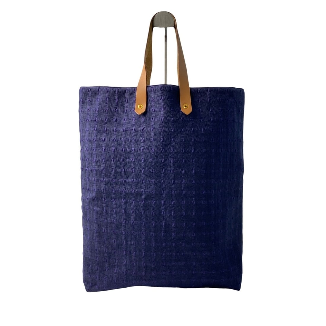 Hermes HERMES Women's Amedapa Diago GM Tote Bag: --- Catalog ---Category: SizeSize (HxWxD): 41cm x 34cm x 6.5cm / 16.14'' x 13.38'' x 2.55''Category: DesignType: Tote bagColor: NavyGender: WomenMaterial: Canvas Category: GeneralBrand: Hermes---