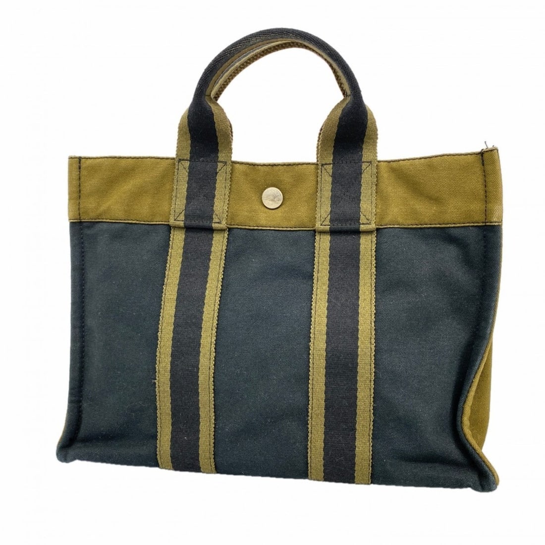 Hermes Tote Bag Foul Tou PM Canvas Black Green Women's P2401041: --- Catalog ---Category: SizeSize (HxWxD): 23cm x 30cm x 8cm / 9.05'' x 11.81'' x 3.14''Category: DesignType: Tote bagColor: Black, GreenGender: WomenMaterial: Canvas Hardware Color: SilverCategory: G