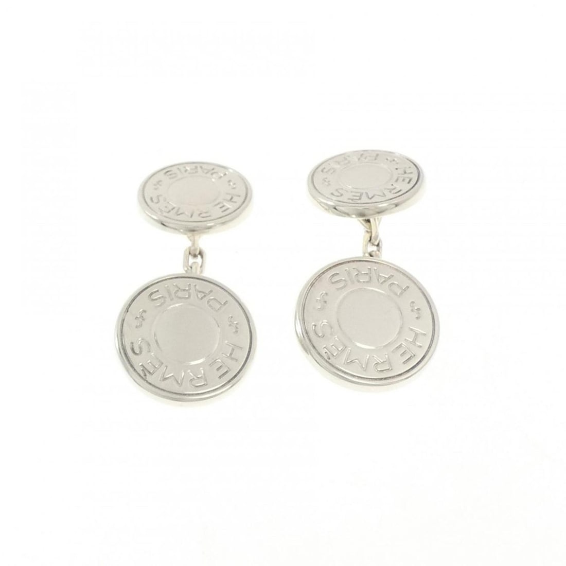 Hermes cufflinks: --- Catalog ---Category: SizeSize (HxWxD): 13.60mm x 13.60mm / 0.54'' x 0.54''Category: DesignType: CufflinksColor: SilverGender: MenMaterial: Silver 925Category: GeneralBrand: Hermes--- Item List