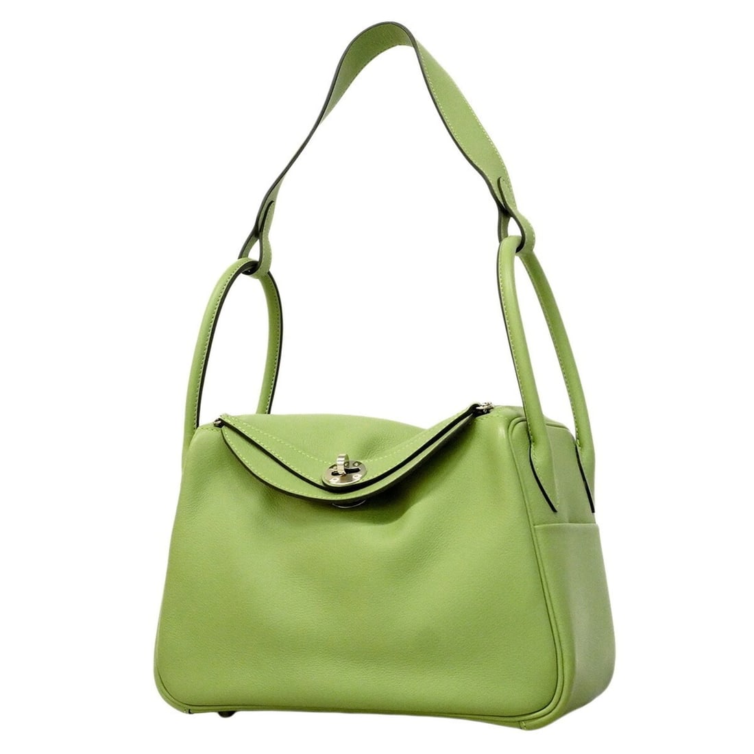 Hermes Lindy 26 Handbag, Swift Leather, Vert Cricket, Y Stamp, 2-way Bag for Women, P3189886: --- Catalog ---Category: SizeSize (HxWxD): 17cm x 26cm x 13cm / 6.69'' x 10.23'' x 5.11''Category: DesignType: HandbagColor: GreenGender: WomenMaterial: Swift leather Hardware Color: SilverCategory: G