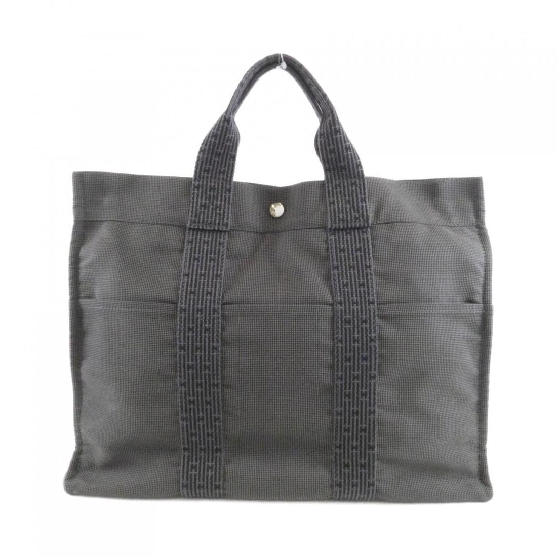 Hermes Herline MM 100951M Handbag: --- Catalog ---Category: SizeSize (HxWxD): 33cm x 43cm x 11cm / 12.99'' x 16.92'' x 4.33''Category: DesignType: HandbagColor: BlackGender: WomenMaterial: Canvas Category: GeneralMPN: 100951MBrand: