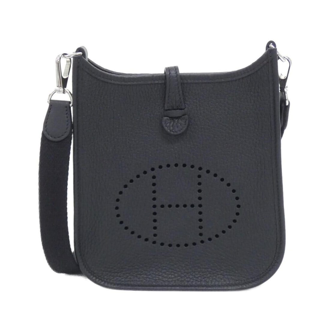 Hermes Evelyne Amazon 16cm 069426CK Shoulder Bag: --- Catalog ---Category: SizeSize (HxWxD): 18cm x 16cm x 6cm / 7.08'' x 6.29'' x 2.36''Category: DesignType: Shoulder bagColor: BlackGender: Women,MenMaterial: Taurillon clemence leather Category: