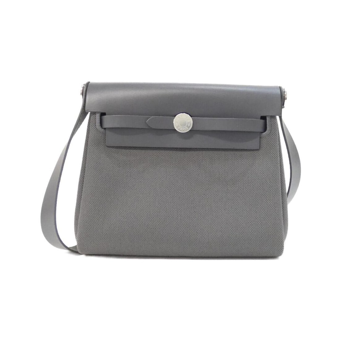Hermes Herbag Zip 20cm 086430CK Shoulder Bag: --- Catalog ---Category: SizeSize (HxWxD): 16cm x 20cm x 6cm / 6.29'' x 7.87'' x 2.36''Category: DesignType: Shoulder bagColor: ArdoiseGender: WomenHardware Color: SilverCategory: GeneralMPN: 086430CK