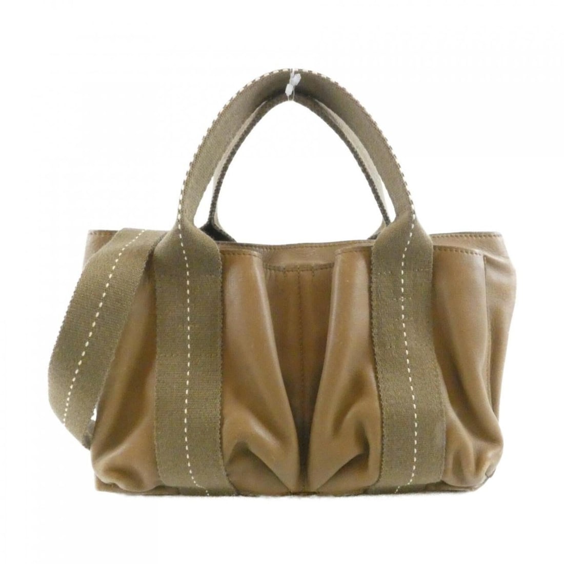 Hermes Caravan Horizontal PM 550000M Handbag: --- Catalog ---Category: SizeSize (HxWxD): 19cm x 27cm x 6cm / 7.48'' x 10.62'' x 2.36''Category: DesignType: HandbagColor: BrownGender: WomenHardware Color: SilverCategory: GeneralMPN: 550000MBrand: