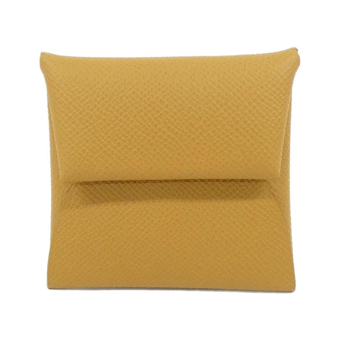 Hermes Bastia 041054CK Wallet/Coin Case: --- Catalog ---Category: SizeSize (HxWxD): 8cm x 8.5cm x 1cm / 3.14'' x 3.34'' x 0.39''Category: DesignType: Coin purse/coin caseColor: BrownGender: Women,MenMaterial: Epsom leather Category: