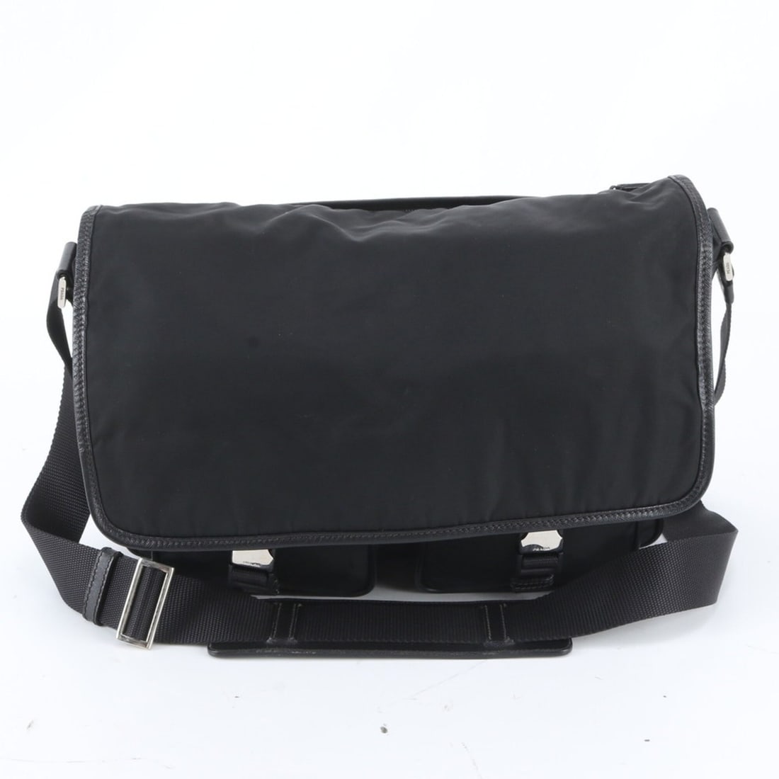 Prada Tessuto Nylon Leather Shoulder Bag Business Tote for Men: --- Catalog ---Category: SizeSize (HxWxD): 27cm x 35cm x 10cm / 10.62'' x 13.77'' x 3.93''Category: DesignType: Shoulder bag, Tote bagColor: BlackGender: MenMaterial: Leather , Nylon Category: General