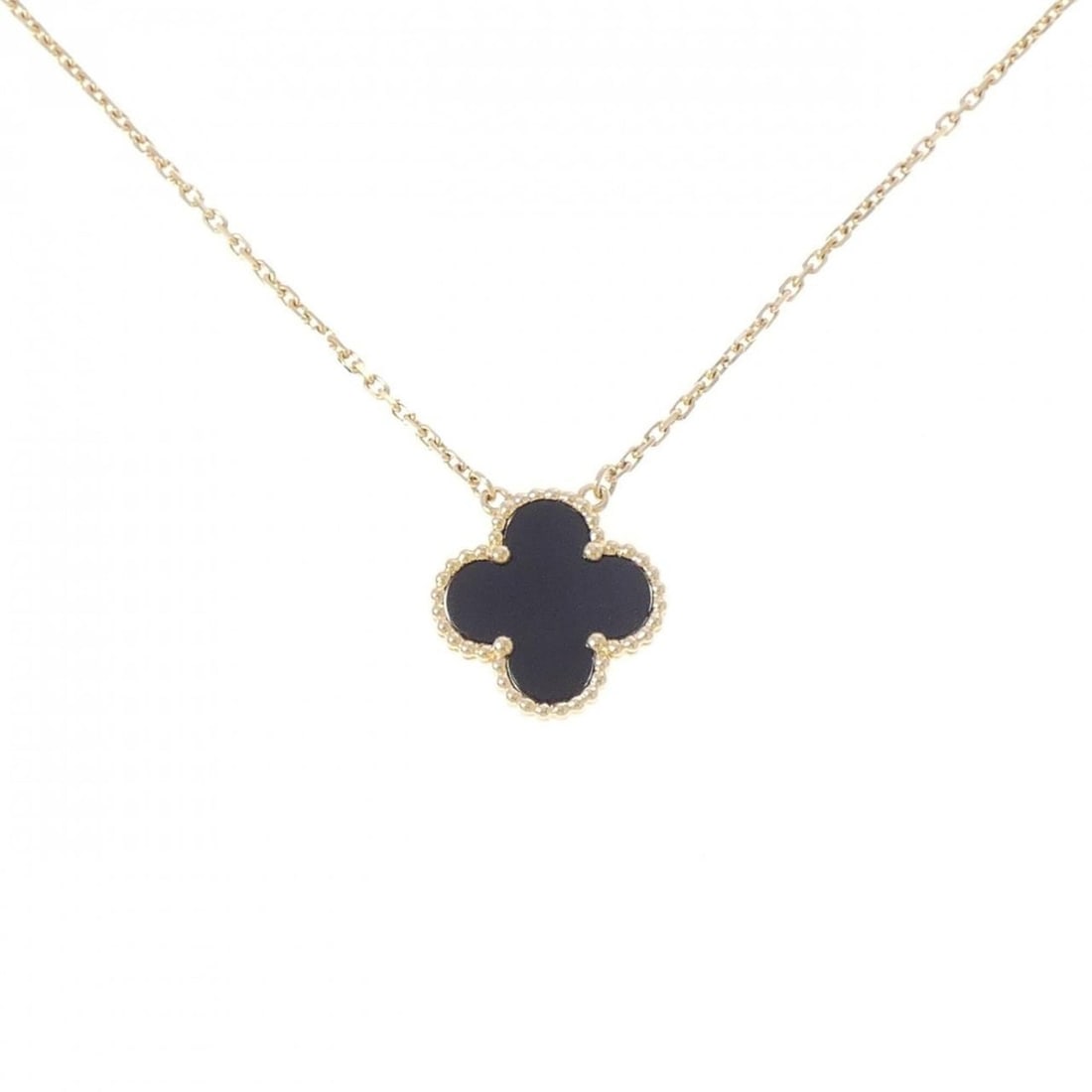 Van Cleef & Arpels Vintage Alhambra Necklace: --- Catalog ---Category: SizePendant Size: 14.8mm x 14.8mm / 0.58'' x 0.58''Neck Circumference: 37 cm - 42 cm / 14.56'' - 16.53''Category: DesignGender: WomenMaterial: Yellow gold (18K)Pendant Type: P