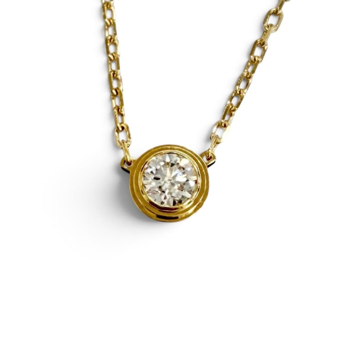 Cartier 307GTC Damour LM 750 (YG) Diamond Necklace, Yellow Gold, Weight 2.95g, Purchased April 2026,: --- Catalog ---Category: SizePendant Size: 4mm / 0.15''Neck Circumference: 37 cm - 40 cm / 14.56'' - 15.74''Category: DesignColor: Yellow goldStone: DiamondGender: WomenMaterial: Yellow gold (18K)Neck