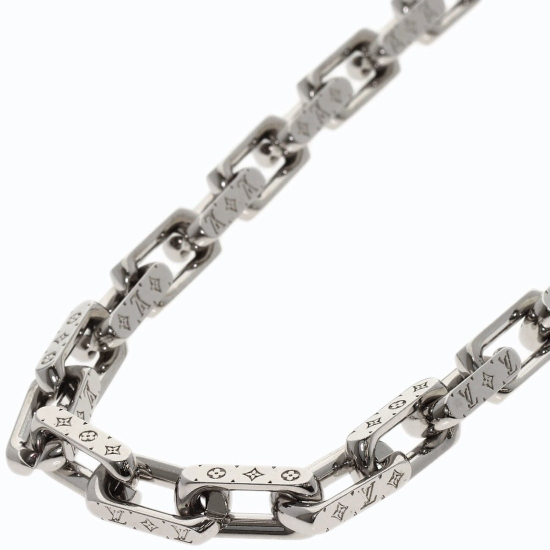 Louis Vuitton Chain Mongram M00307 Necklace, Metal, Women's LOUIS VUITTON: --- Catalog ---Category: SizeNeck Circumference: 55 cm / 21.65''Category: DesignColor: SilverGender: WomenNecklace Type: NecklaceCategory: GeneralBrand: Louis Vuitton--- Item List ---Section: Conditio