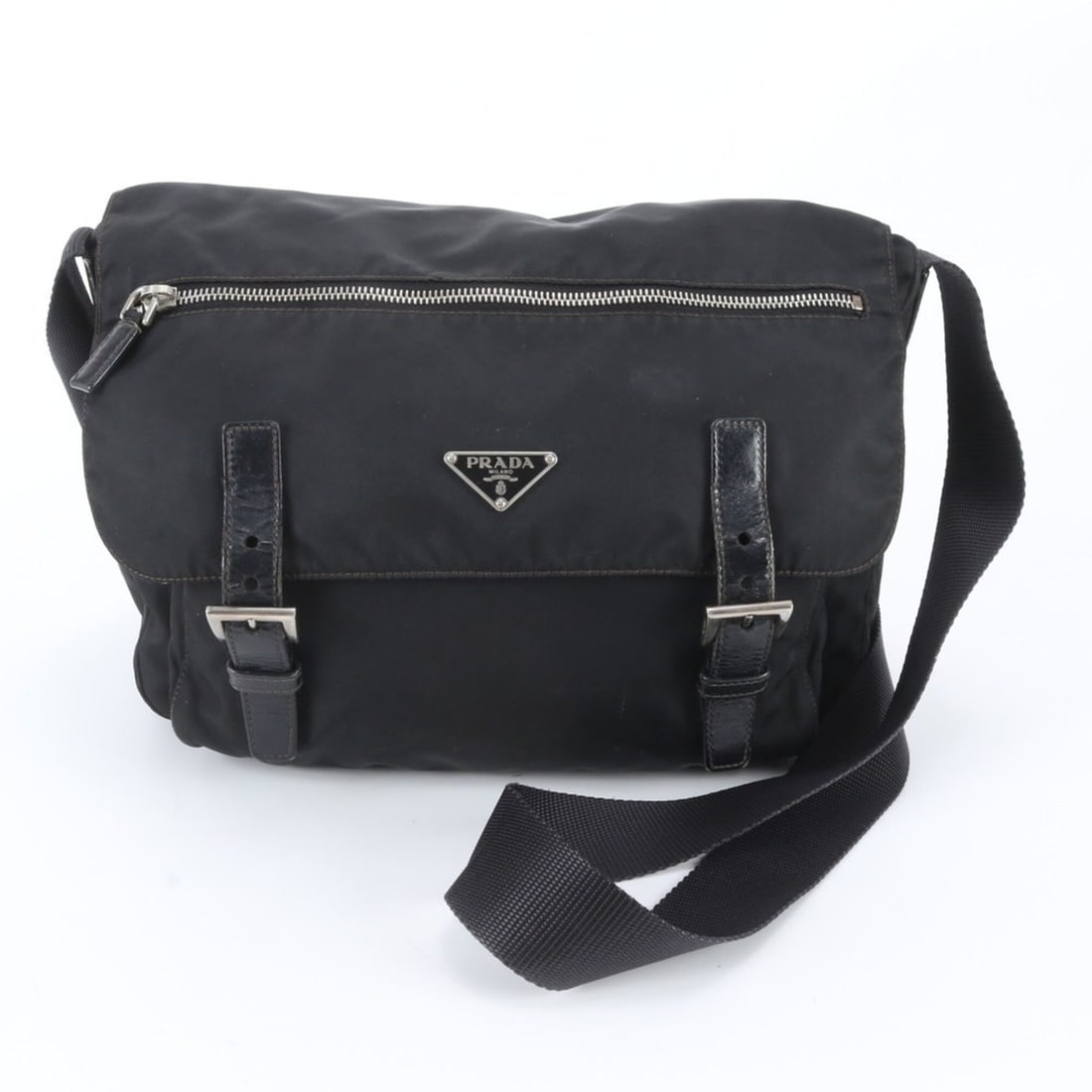 Prada Tessuto Nylon Triangle Logo Leather Shoulder Bag, Black, Women's: --- Catalog ---Category: SizeSize (HxWxD): 20cm x 29cm x 13cm / 7.87'' x 11.41'' x 5.11''Category: DesignType: Shoulder bagColor: BlackGender: WomenMaterial: Nylon , Leather Category: GeneralBrand: Pr