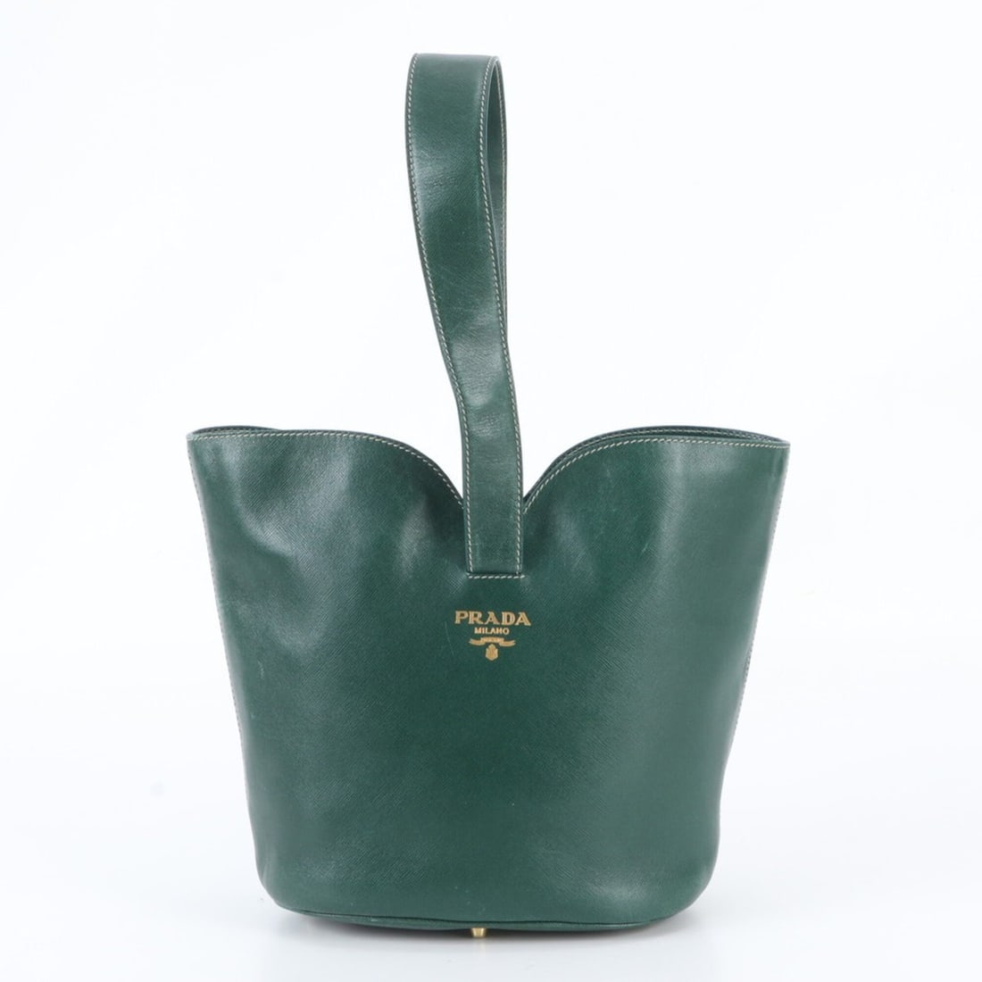 Prada leather handbag, brand name, women's.: --- Catalog ---Category: SizeSize (HxWxD): 23cm x 21cm x 13cm / 9.05'' x 8.26'' x 5.11''Category: DesignType: HandbagColor: GreenGender: WomenMaterial: Leather Category: GeneralBrand: PradaCountry of 