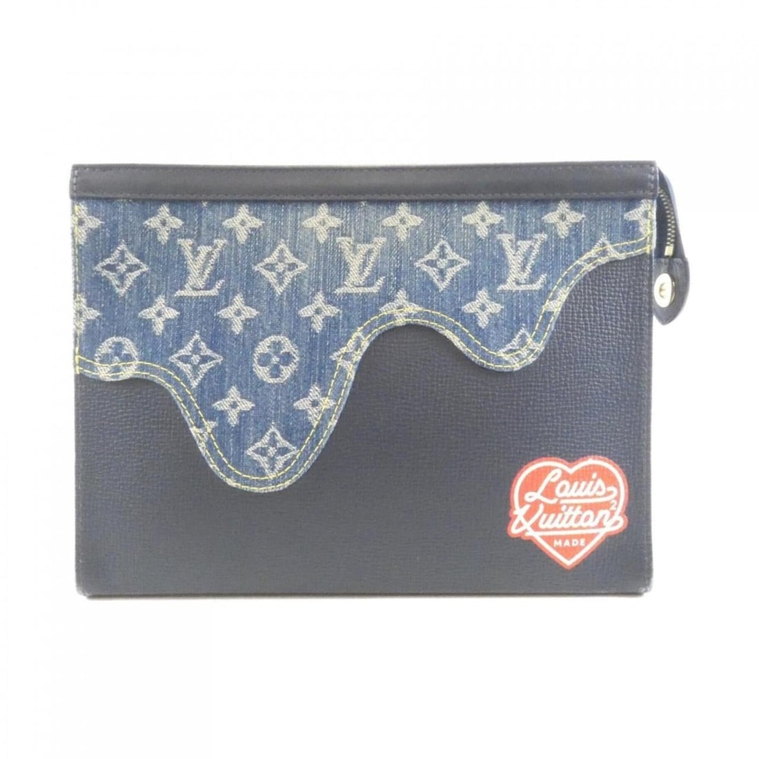 Louis Vuitton Monogram Drip Pochette Voyage M45961 Handbag: --- Catalog ---Category: SizeSize (HxWxD): 20cm x 27cm x 6cm / 7.87'' x 10.62'' x 2.36''Category: DesignType: Handbag, PochetteColor: BlueGender: MenMaterial: Denim , Canvas , Leather Leather/Fur Type