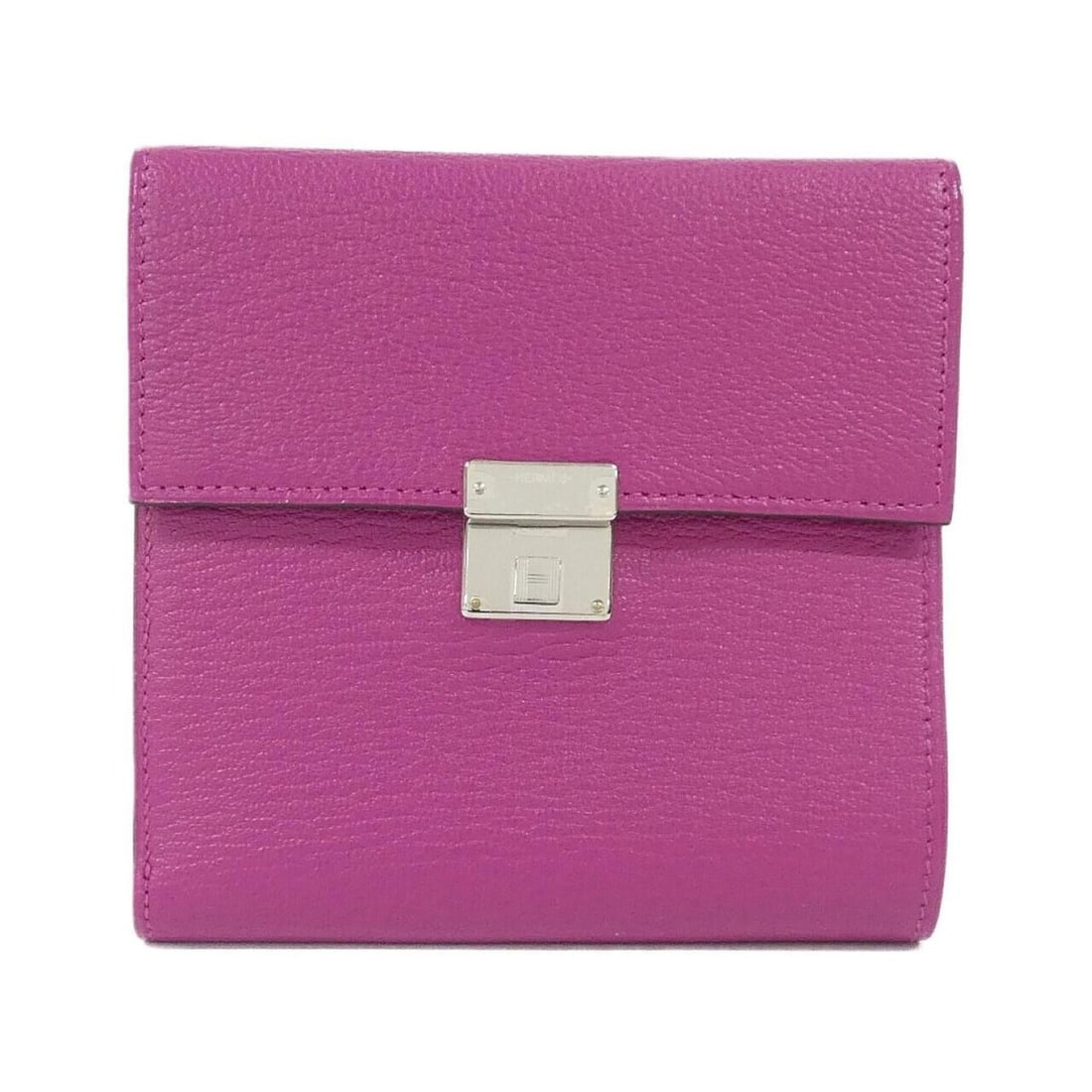 Hermes Clic 12cm 073567CK Wallet: --- Catalog ---Category: SizeSize (HxWxD): 11cm x 12cm x 2cm / 4.33'' x 4.72'' x 0.78''Category: DesignType: Wallet (bi-fold)Color: Rose PurpleGender: WomenMaterial: Chevre leather Category: GeneralBr