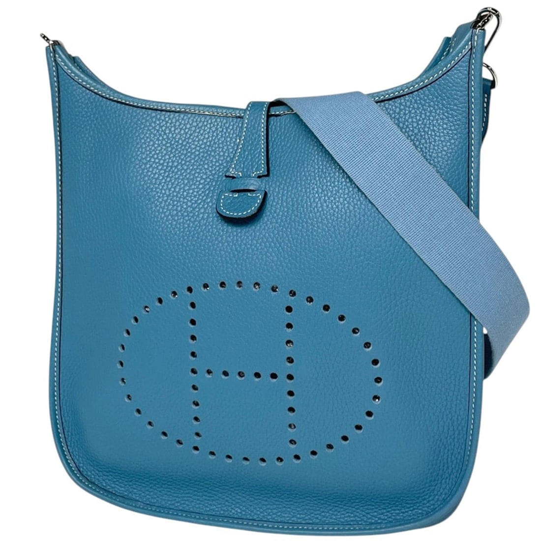 Hermes Evelyne 2 Shoulder Bag PM, Perforated H Logo, Taurillon Clemence Leather, Blue Jean, ?H,: --- Catalog ---Category: SizeStrap Drop: 50cm / 19.68''Size (HxWxD): 28cm x 29cm x 7.5cm / 11.02'' x 11.41'' x 2.95''Category: DesignType: Shoulder bagColor: Blue jeanGender: WomenMaterial: Taurillon 