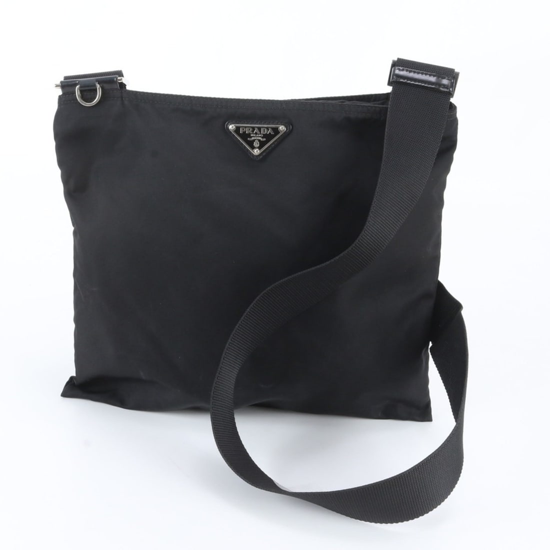 Prada Tessuto Nylon Triangle Logo Leather Shoulder Bag Messenger for Men: --- Catalog ---Category: SizeSize (HxWxD): 25cm x 29cm x 3cm / 9.84'' x 11.41'' x 1.18''Category: DesignType: Messenger bag, Shoulder bagColor: BlackGender: MenMaterial: Nylon , Leather Category: