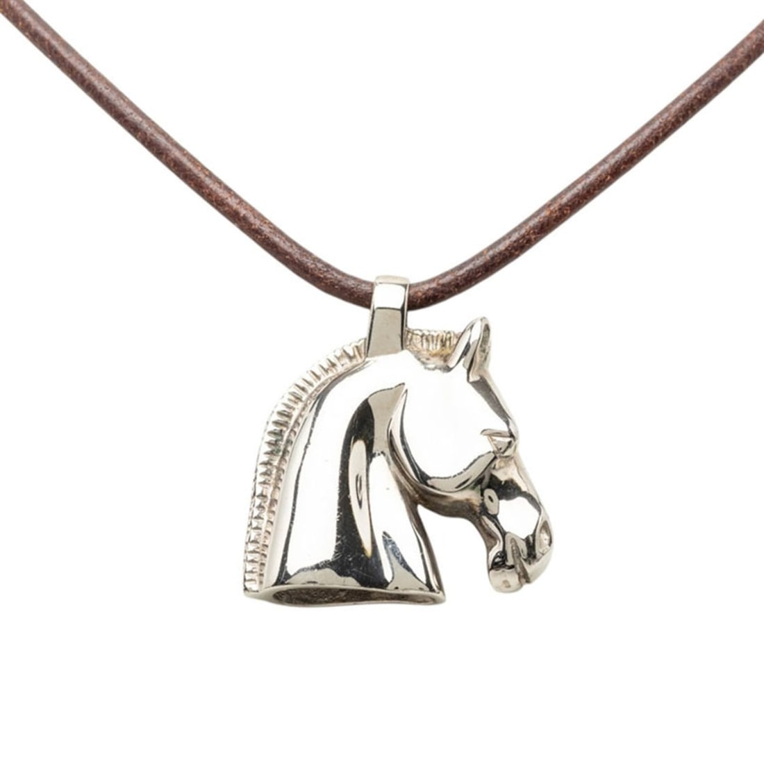 Hermes Cheval Horse Pendant Necklace, Silver, Leather, Metal, Women's HERMES: --- Catalog ---Category: SizePendant Size: 32.9mm x 36mm / 1.29'' x 1.41''Neck Circumference: 61 cm / 24.01''Category: DesignColor: SilverGender: WomenMaterial: Leather, MetalNecklace Type: Pendant ne