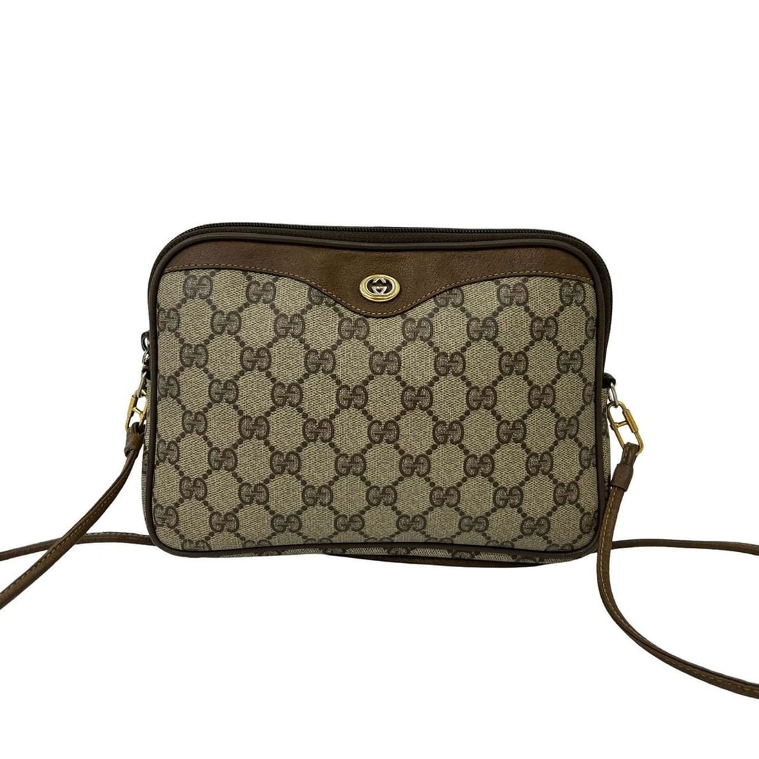 GUCCI Old Gucci GG Logo Pattern Leather Shoulder Bag/Sacoche/Pochette Brown 31197: --- Catalog ---Category: SizeSize (HxWxD): 17cm x 23cm x 4cm / 6.69'' x 9.05'' x 1.57''Category: DesignType: Pochette, Shoulder bagColor: BrownGender: WomenMaterial: Leather , PVC Category: GeneralBra
