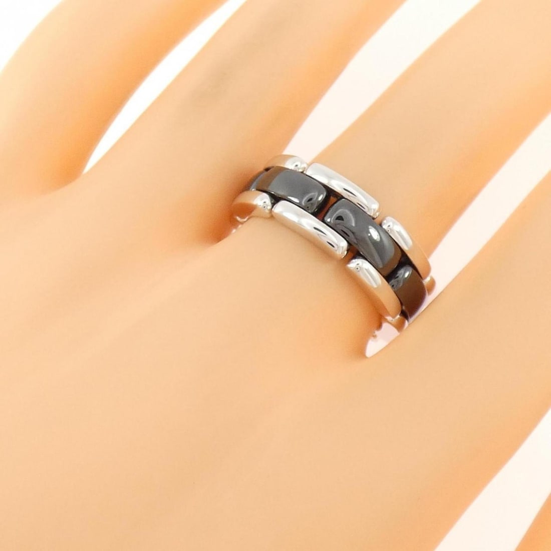 Chanel Ultra Collection Medium Ring - 4