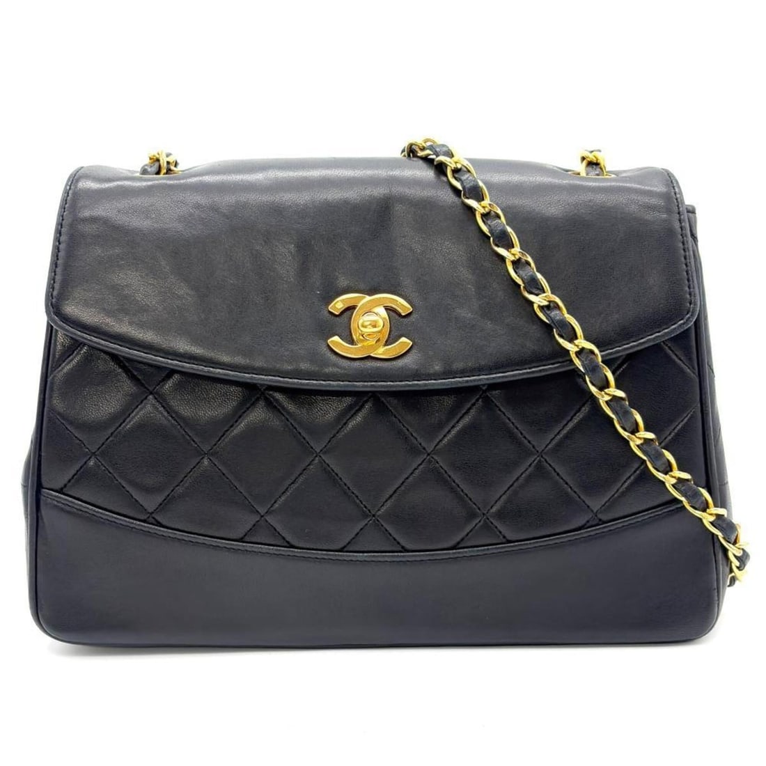 Chanel Matelassé Chain Shoulder Bag, Lambskin, Black, Gold Hardware, Series 1, Trapezoid Shape,: --- Catalog ---Category: SizeSize (HxWxD): 17cm x 25cm x 8cm / 6.69'' x 9.84'' x 3.14''Category: DesignType: Shoulder bagColor: BlackGender: WomenMaterial: Leather Category: GeneralBrand: ChanelCountr