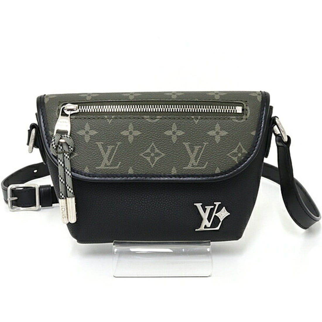 Louis Vuitton Pulse Wearable Wallet Shoulder Bag M12618 Khaki Black: --- Catalog ---Category: SizeWeight: 352g / 12.41oz.Size (HxWxD): 14cm x 22cm x 5cm / 5.51'' x 8.66'' x 1.96''Strap Length: 122cm / 48.03''Category: DesignType: Shoulder bagColor: Black, KhakiGender: 