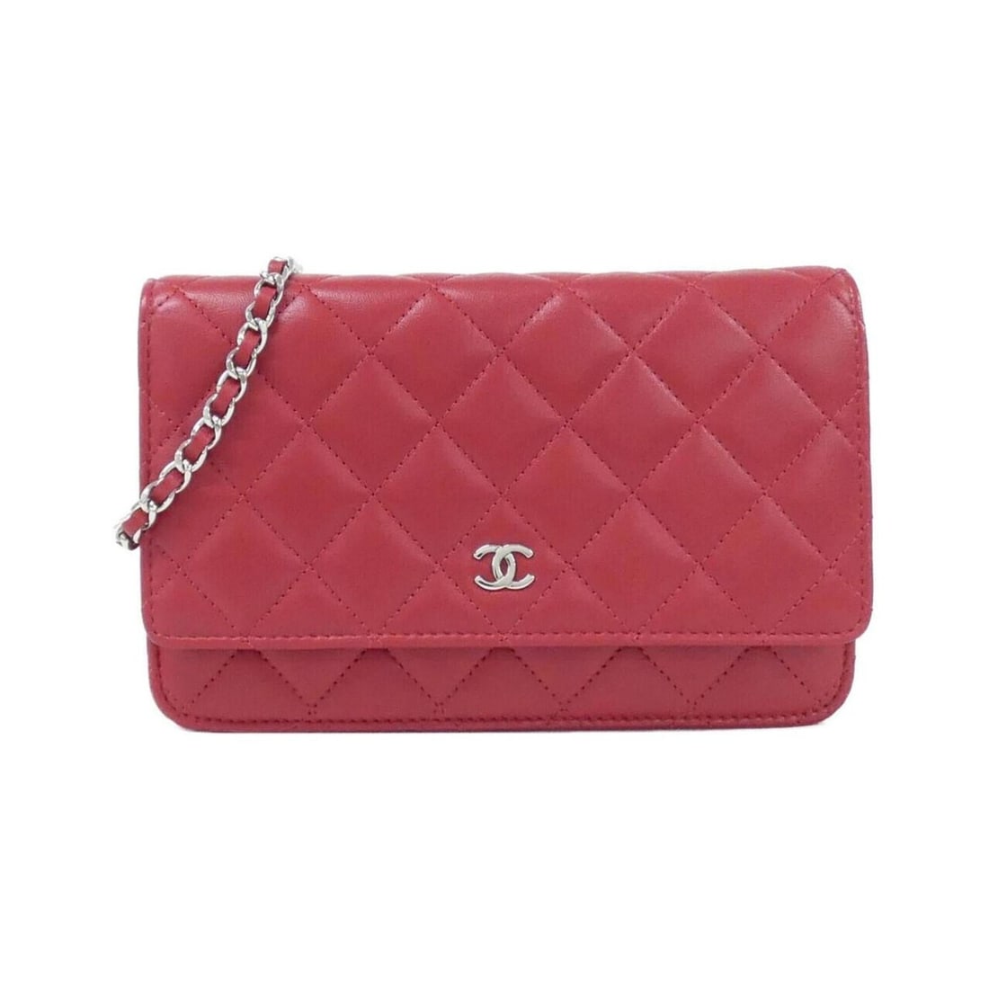 Chanel Timeless Classic Line AP0250 Wallet Chain: --- Catalog ---Category: SizeSize (HxWxD): 12cm x 19cm x 4cm / 4.72'' x 7.48'' x 1.57''Category: DesignType: Chain/Shoulder walletColor: Red colorGender: WomenMaterial: Leather Leather/Fur Type: Lambs