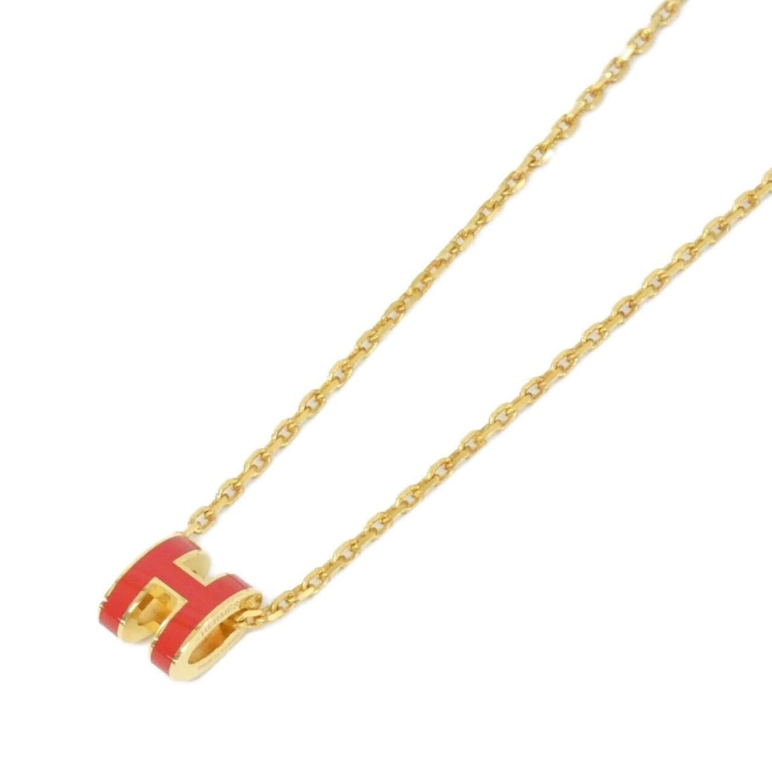 Hermes Pop H MINI 147992F Necklace: --- Catalog ---Category: SizePendant Size: 7mm x 9mm / 0.27'' x 0.35''Neck Circumference: 40 cm / 15.74''Category: DesignColor: Gold, Rouge vifGender: WomenNecklace Type: NecklaceCategory: