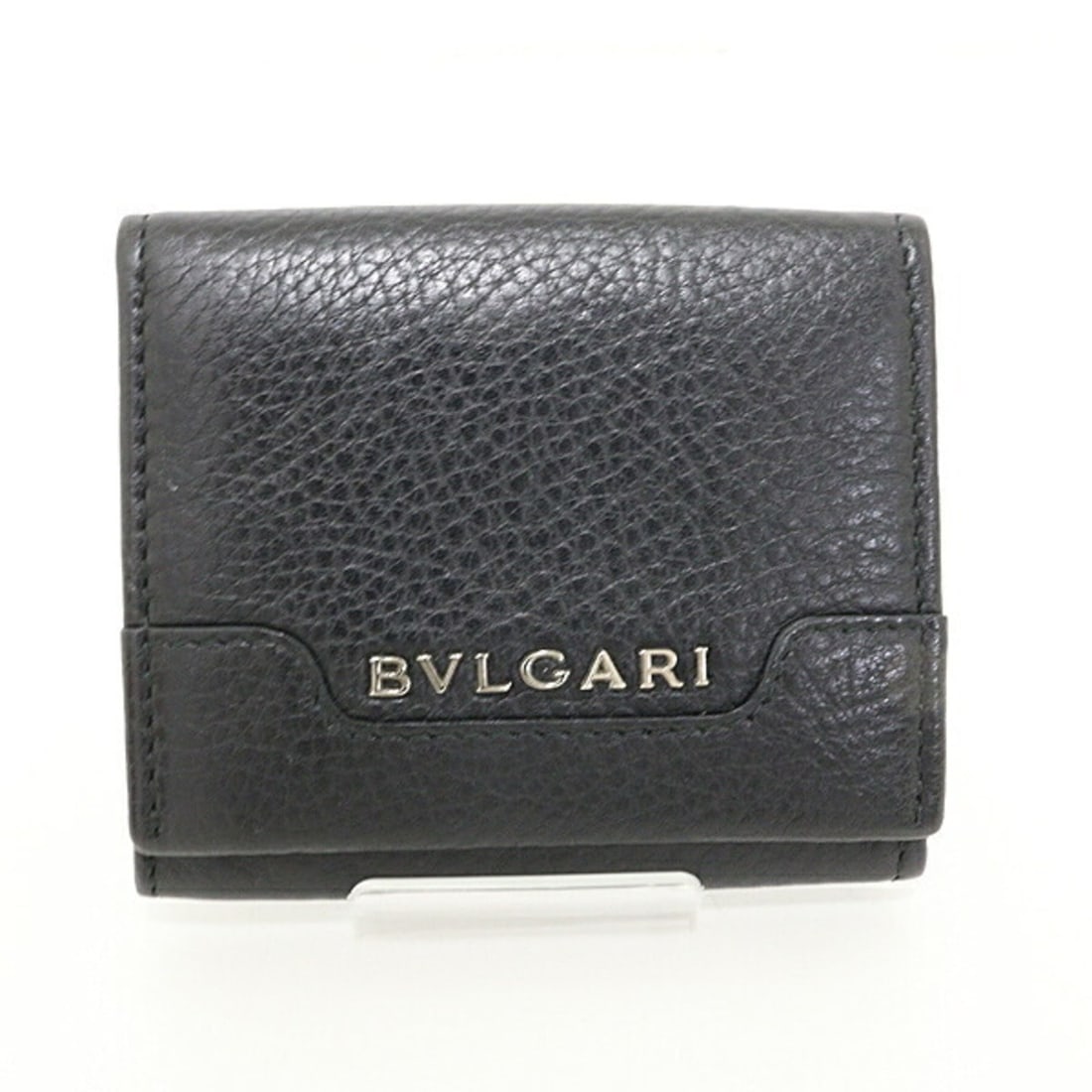 Bulgari BVLGARI coin case, black: --- Catalog ---Category: SizeSize (HxWxD): 7.5cm x 8.8cm x 1cm / 2.95'' x 3.46'' x 0.39''Category: DesignType: Coin purse/coin caseColor: BlackGender: WomenMaterial: Leather Category: GeneralBrand: Bv