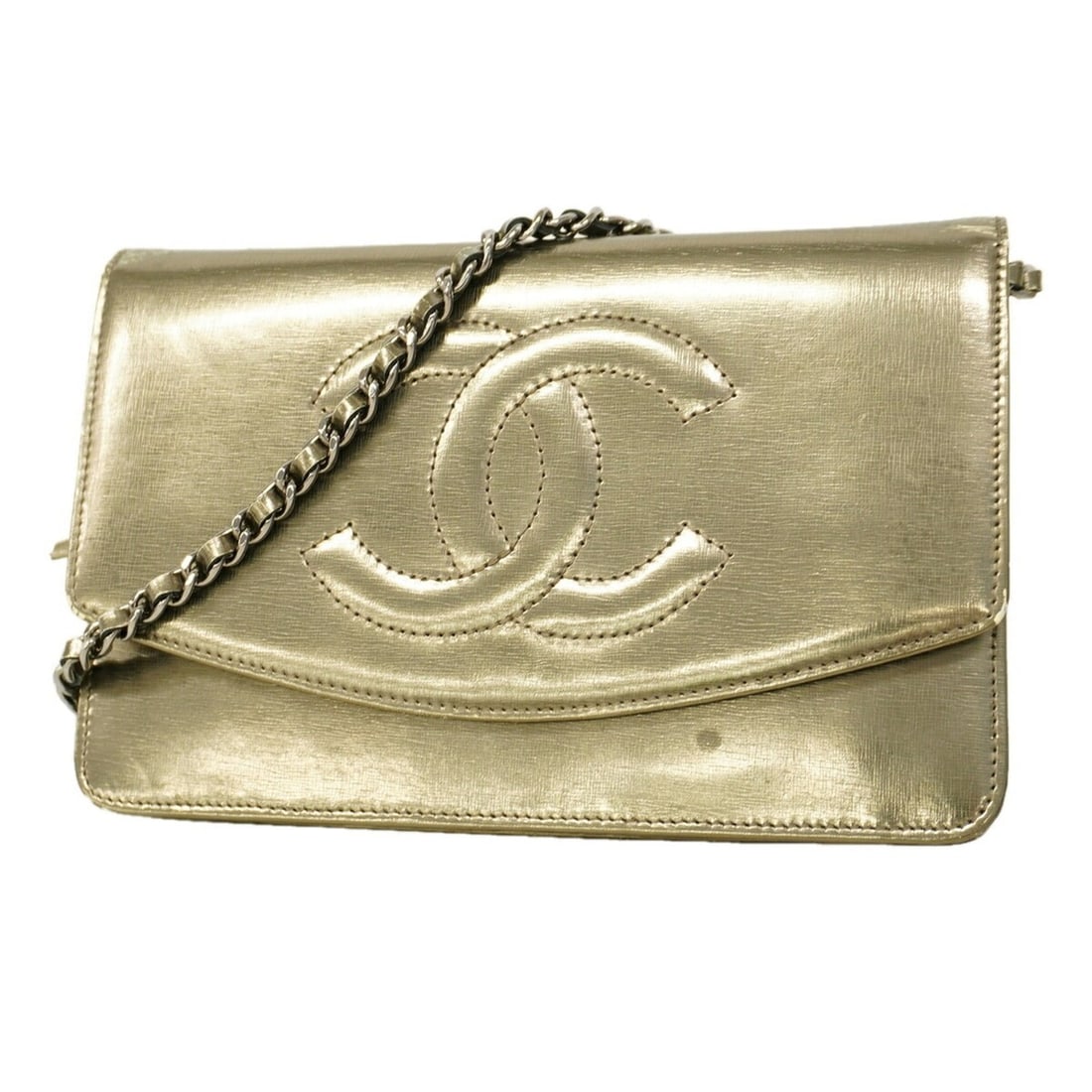 Chanel Wallet/Shoulder Wallet, Chain Shoulder Bag, Patent Leather, Metallic Gold, Women's: --- Catalog ---Category: SizeSize (HxWxD): 12cm x 19cm x 2cm / 4.72'' x 7.48'' x 0.78''Category: DesignType: Chain/Shoulder walletColor: Metallic goldGender: WomenMaterial: Patent leather Category: Ge