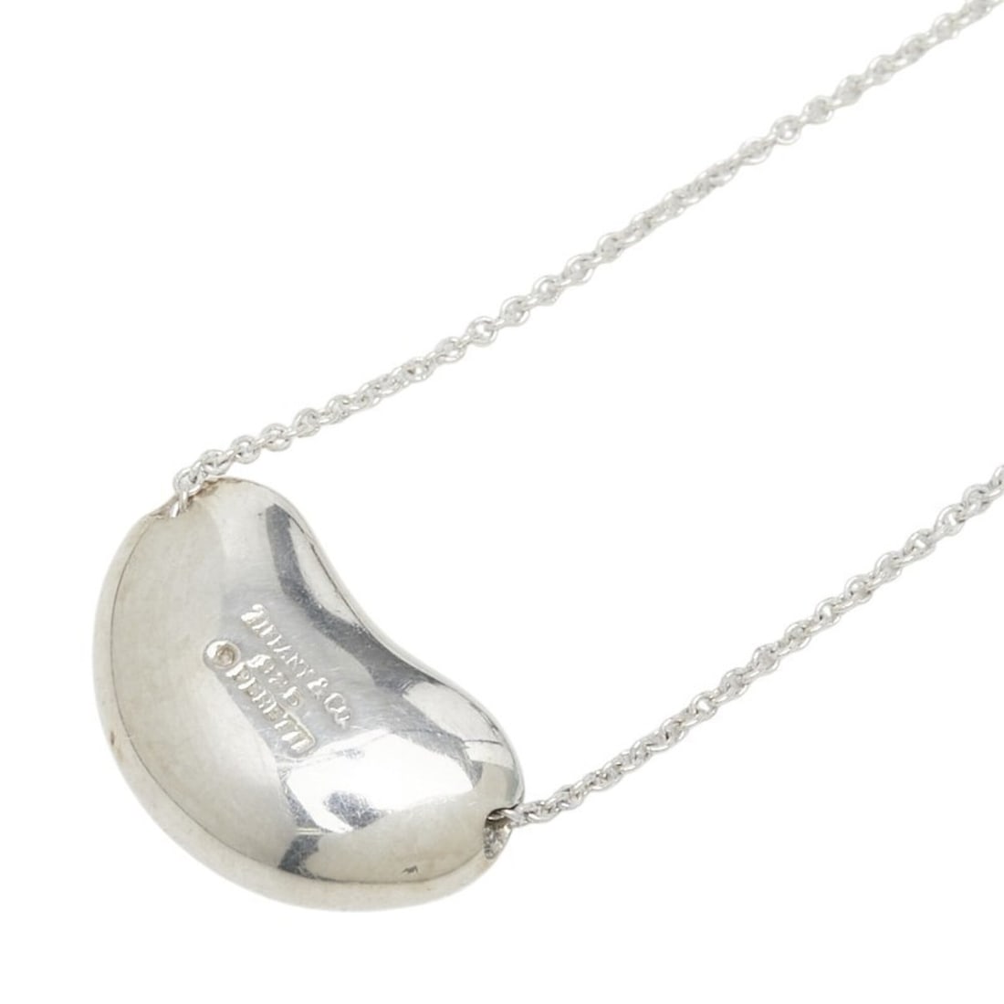 Tiffany & Co. Bean Pendant Necklace, SV925 Silver, Women's.: --- Catalog ---Category: SizePendant Size: 11.7mm x 19mm / 0.46'' x 0.74''Neck Circumference: 41 cm / 16.14''Category: DesignColor: SilverGender: WomenMaterial: Silver 925Necklace Type: Pendant neckla