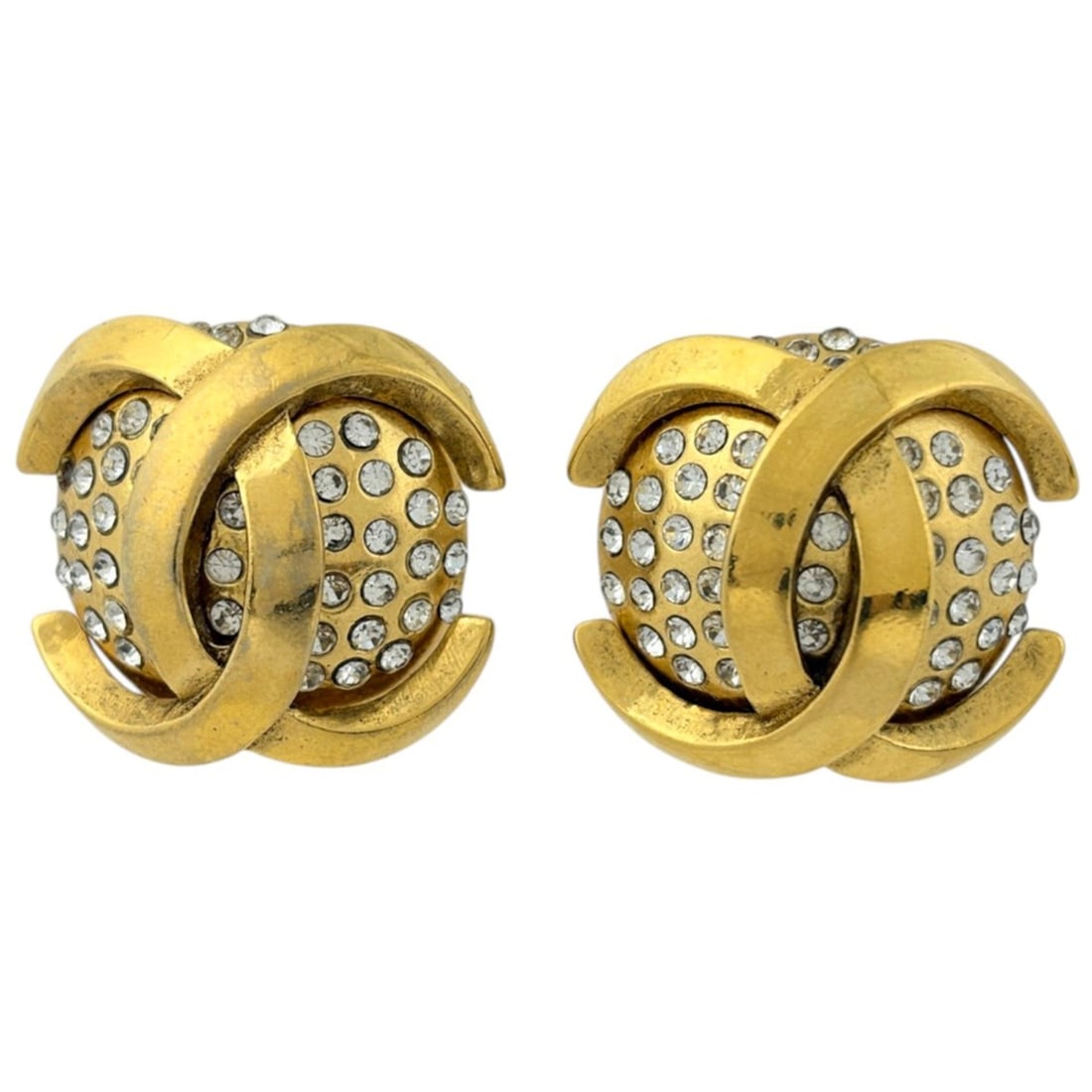 Chanel earrings, Coco Mark design, GP (gold plated), rhinestones, gold, for women.: --- Catalog ---Category: SizeSize (HxWxD): 30.00mm x 27.00mm / 1.18'' x 1.06''Category: DesignType: Clip earringsColor: GoldGender: WomenMaterial: Gold plating, RhinestoneCategory: GeneralBrand: Chane