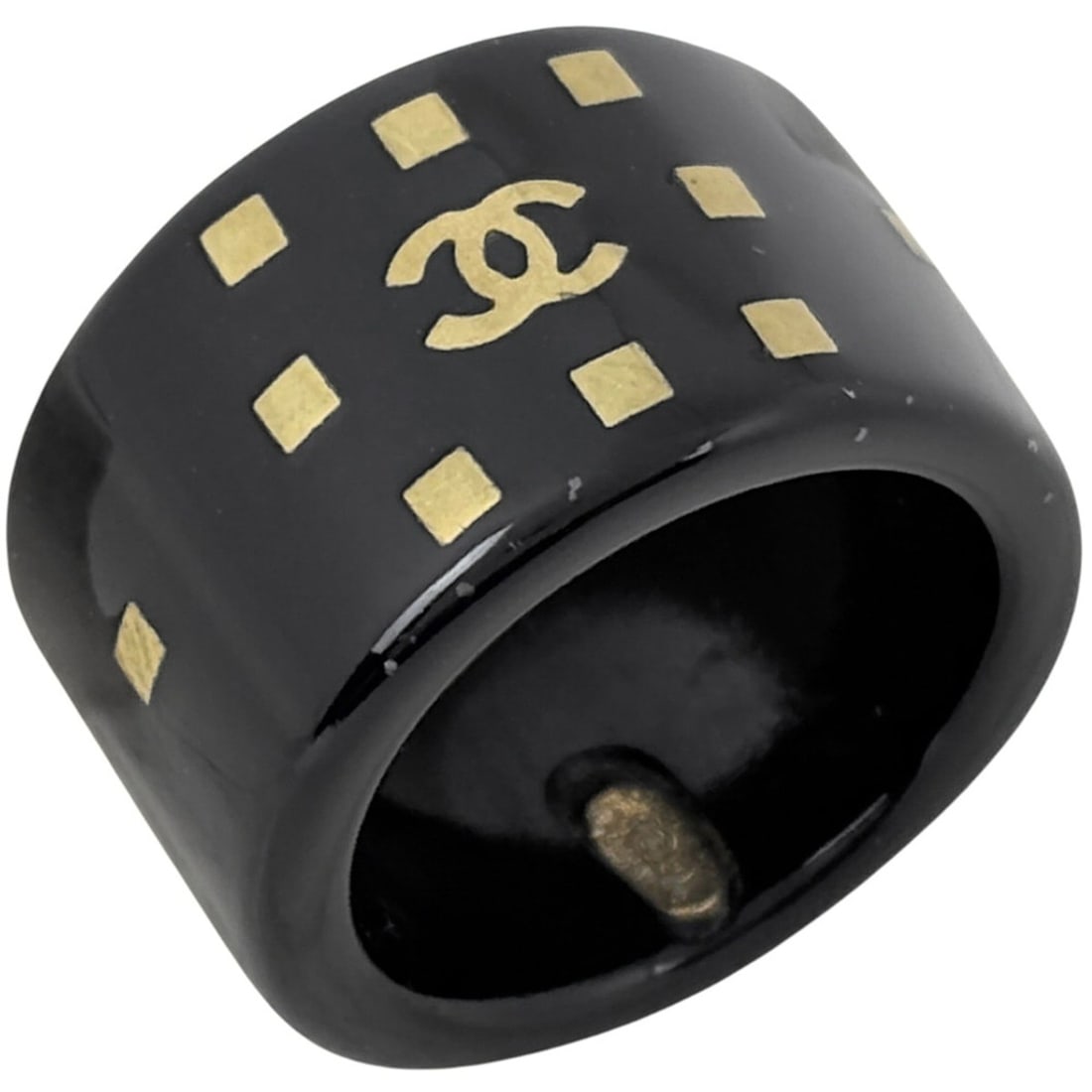 Chanel ring, Coco Mark design, plastic, black, women's.: --- Catalog ---Category: SizeJP Size: 13US Size: 6.5Category: DesignType: Band ringColor: BlackGender: WomenMaterial: PlasticCategory: GeneralBrand: Chanel--- Item List ---Section: ConditionRanking: R